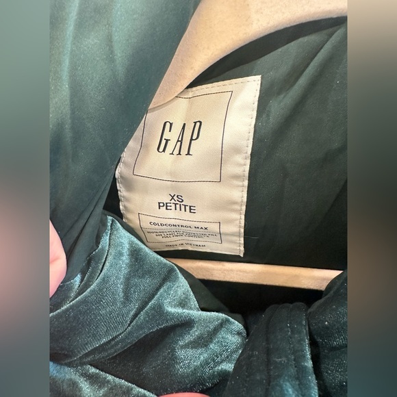 GAP Cold Control Velour Puffer - Picture 4 of 6